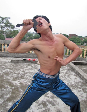 Bu-Lon-Con-Gai Liem Lon Em http://www.saigonnews.vn/cam-nang-song/83175-di-nhan-nuot ...