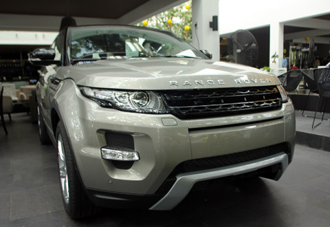 Range Rover Evoque 5 cửa mới về Việt Nam.