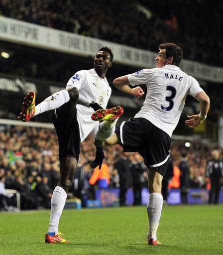 CAN 2012 có thể là một thuận lợi để Tottenham của Adebayor (trái) bứt phá trên đường đua vô địch. Ảnh: AFP.