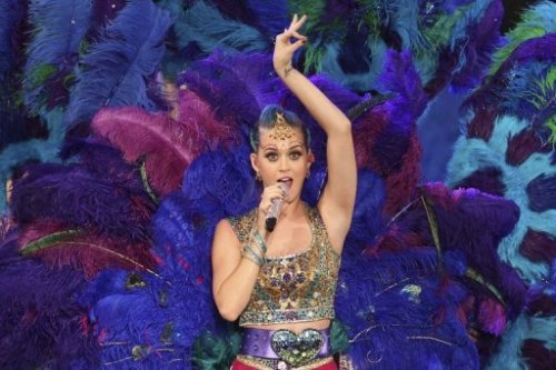 Katy Perry biểu diễn khai mạc giải IPL ở Chennai vào ngày 3.4 - Ảnh: AFP