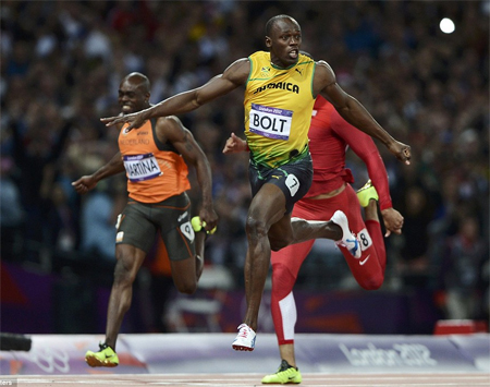 Bolt, Blake và Gastin ở sát vạch đích