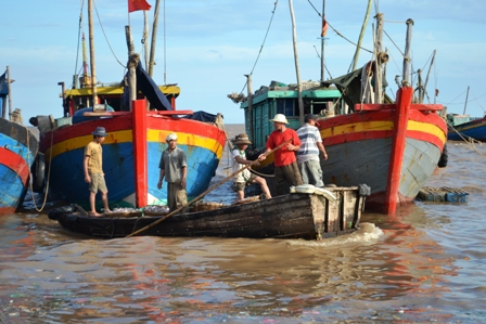 Ngư dân đi đánh cá trên biển cần được bảo vệ.