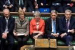 Nước Anh hỗn loạn trong Brexit: Quốc hội bác dự thảo của Thủ tướng May