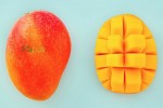Xoài đỏ Nhật Bản về Việt Nam giá 1,2 triệu mỗi quả