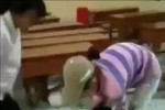 Nữ sinh lớp 9 bị lột đồ, đánh hội đồng dã man tại lớp tới nhập viện tâm thần