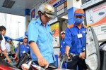 Giá xăng tăng mạnh