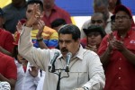 Maduro cho phép đưa hàng viện trợ vào Venezuela