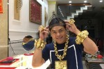 Số vàng Phúc XO đeo trên người hầu hết là đồ giả