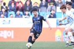 Báo châu Á: Công Phượng đã khiến K-League phải thay đổi cả quy chế