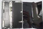 Đây là ca mổ bụng Samsung Galaxy Fold đầu tiên trên thế giới, màn hình gập rất mềm và dễ hỏng