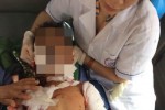 Bé trai 7 tuổi bị chó nhà cắn chết