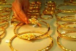 Giá vàng hôm nay 22/4: Tiếp đà đi xuống