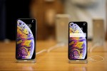 Cổ phiếu Apple tăng vọt dù doanh thu iPhone giảm