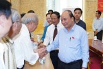 Thủ tướng trả lời cử tri về tăng giá điện, giá xăng dầu