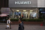 Người dùng "dế" Huawei tại Việt Nam lo ngại trước cú sốc từ Google