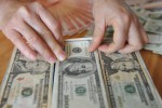 Giá USD tăng liên tục, Ngân hàng Nhà nước sẵn sàng bán ra ngoại tệ