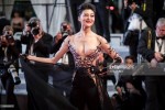 Sao nữ Trung Quốc còn gì sau màn mặc hở sốc, bị gọi là gái mại dâm ở Cannes?