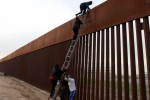 Mỹ áp thuế đối với toàn bộ hàng hóa của Mexico