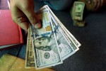 Ngày 3/6: Ngân hàng giảm giá USD phiên đầu tuần