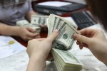 USD tự do thấp hơn ngân hàng