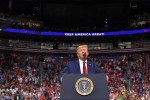 Tổng thống Trump: Áp thuế với hàng Trung Quốc, Mỹ bỏ túi 500 tỷ USD mỗi năm