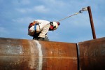 Giá dầu thế giới giảm khi Mỹ trừng phạt Iran