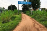 Cặp bé trai gái bị người đi ôtô bỏ rơi: Uẩn khúc có hay không "màn kịch"?