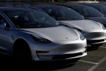 Tesla lập kỷ lục về số xe được giao, giá cổ phiếu “bùng nổ”