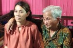 Phút trùng phùng của người mẹ 83 tuổi và con gái lưu lạc 22 năm