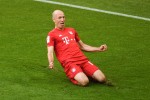 "Đôi chân pha lê" Arjen Robben tuyên bố giã từ sự nghiệp