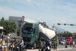 Nữ sinh viên bị cuốn vào gầm xe bồn, tử nạn trên đường đi học về