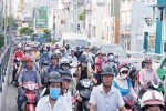 Thưởng nóng tài xế xe buýt bắt kẻ cướp xe máy