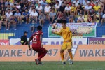 "Cánh chim lạ" U23 Việt Nam tả xung hữu đột giữa hàng thủ hay nhất V-League