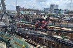 Đổ cần cẩu ở dự án chống ngập 10.000 tỷ, sập mái nhà cấp 4