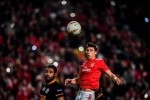 Bế tắc vụ Maguire, Man Utd tức tốc hỏi mua "đá tảng" khác thay thế