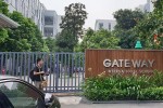 Lời kể của người đưa đón trẻ trường Gateway bỏ quên cháu bé 6 tuổi trên xe đến chết