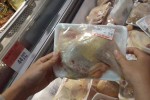 Vì sao gà Mỹ vào Việt Nam chỉ có giá 18.000 đồng/kg?