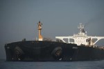 Mỹ ra lệnh bắt "siêu tàu dầu" Iran