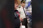 Yêu cầu đình chỉ công tác nữ cán bộ công an mắng chửi nhân viên hàng không