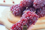 Gần hai triệu đồng một kg nho chuỗi ngọc Nhật Bản