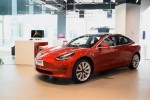Trung Quốc bất ngờ miễn trừ 10% thuế mua hàng cho xe điện Tesla