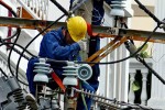 Đề nghị không đóng dấu mật vào phương án giá xăng, giá điện
