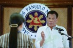 Nhận lời hứa hẹn khai thác dầu khí từ Trung Quốc, ông Duterte định phớt lờ phán quyết Biển Đông