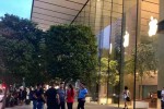Người Việt xếp hàng trước 1 ngày ở Singapore chờ mở bán iPhone 11