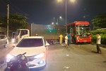 Tai nạn liên hoàn trên QL1, hàng chục hành khách hoảng loạn