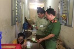 Tịch thu lượng lớn cơm cháy, khô gà, chà bông "nhà làm"