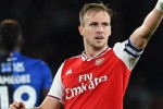 Rob Holding có ra sân ở đại chiến với Man Utd? Emery có đáp án