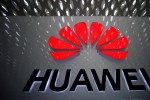 Trong lúc Washington ra sức chiến đấu, Matxcơva lại mở cửa chào đón Huawei
