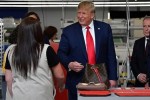 Louis Vuitton và toan tính chính trị khi mời Tổng thống Trump đến khai trương nhà máy tại Mỹ