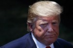 Tổng thống Trump tính yêu cầu cơ quan liên bang ngừng mua báo New York Times, Washington Post vì không thích